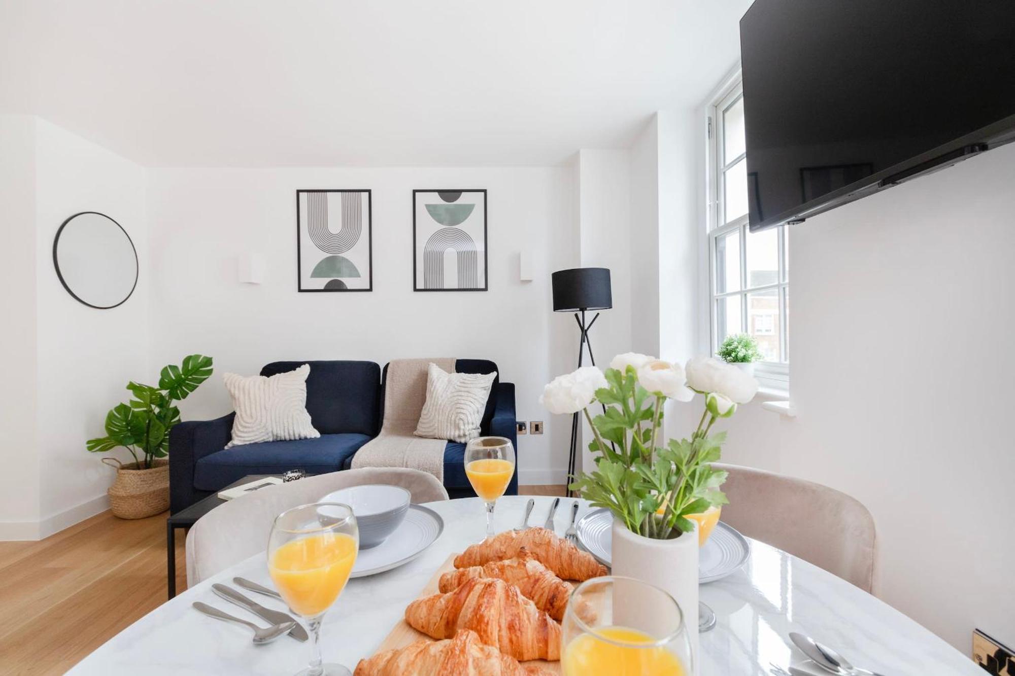 Fitzrovia With Balcony - Cityapartmentstay London Exterior photo